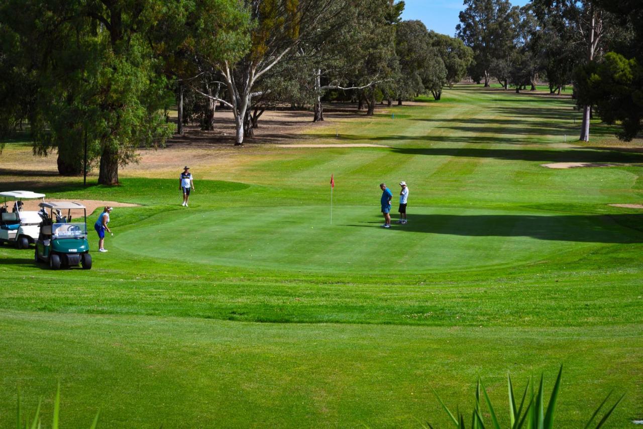 Renmark Country Club Exterior photo